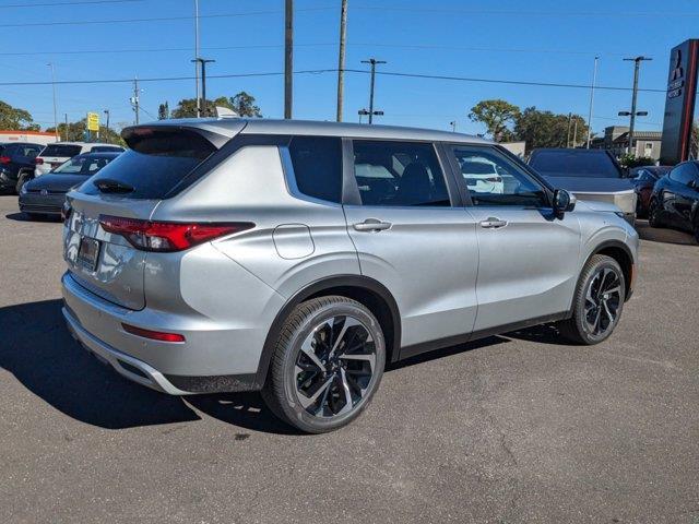 new 2024 Mitsubishi Outlander car, priced at $36,090