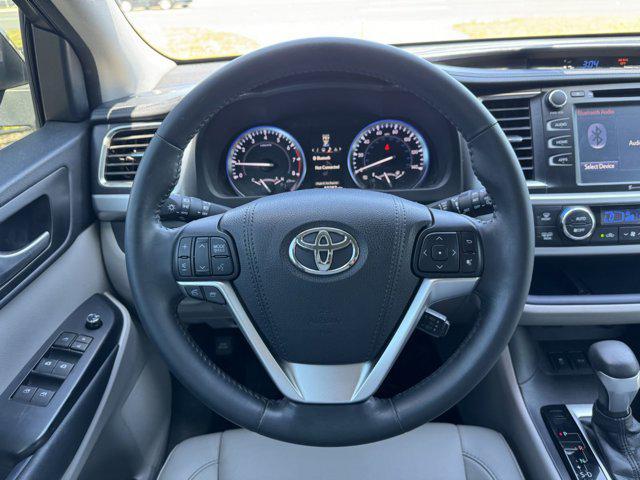 used 2016 Toyota Highlander car, priced at $23,494