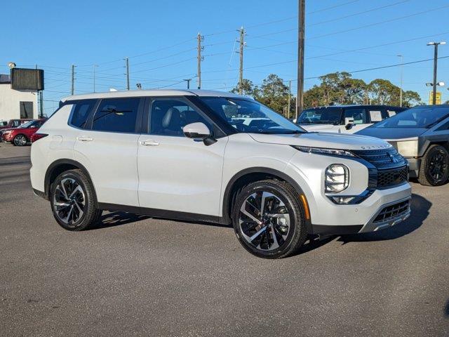 new 2024 Mitsubishi Outlander car, priced at $24,460