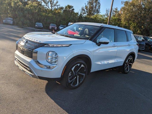 new 2024 Mitsubishi Outlander car, priced at $24,460