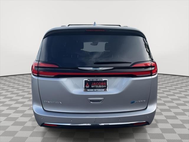 used 2021 Chrysler Pacifica Hybrid car, priced at $19,995