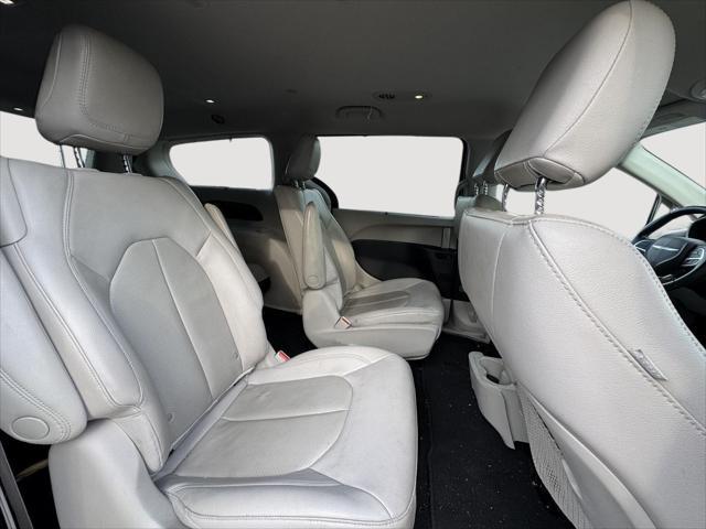 used 2021 Chrysler Pacifica Hybrid car, priced at $19,995