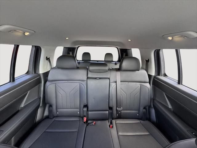 used 2024 Hyundai Santa Fe car, priced at $28,729