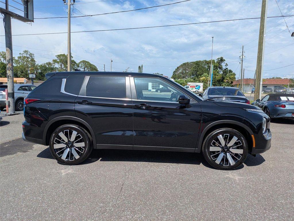 new 2025 Mitsubishi Outlander car, priced at $34,055