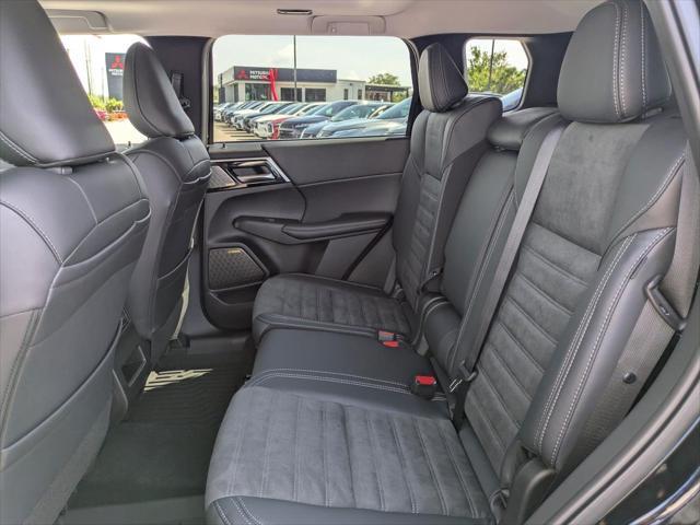 new 2025 Mitsubishi Outlander car, priced at $39,305