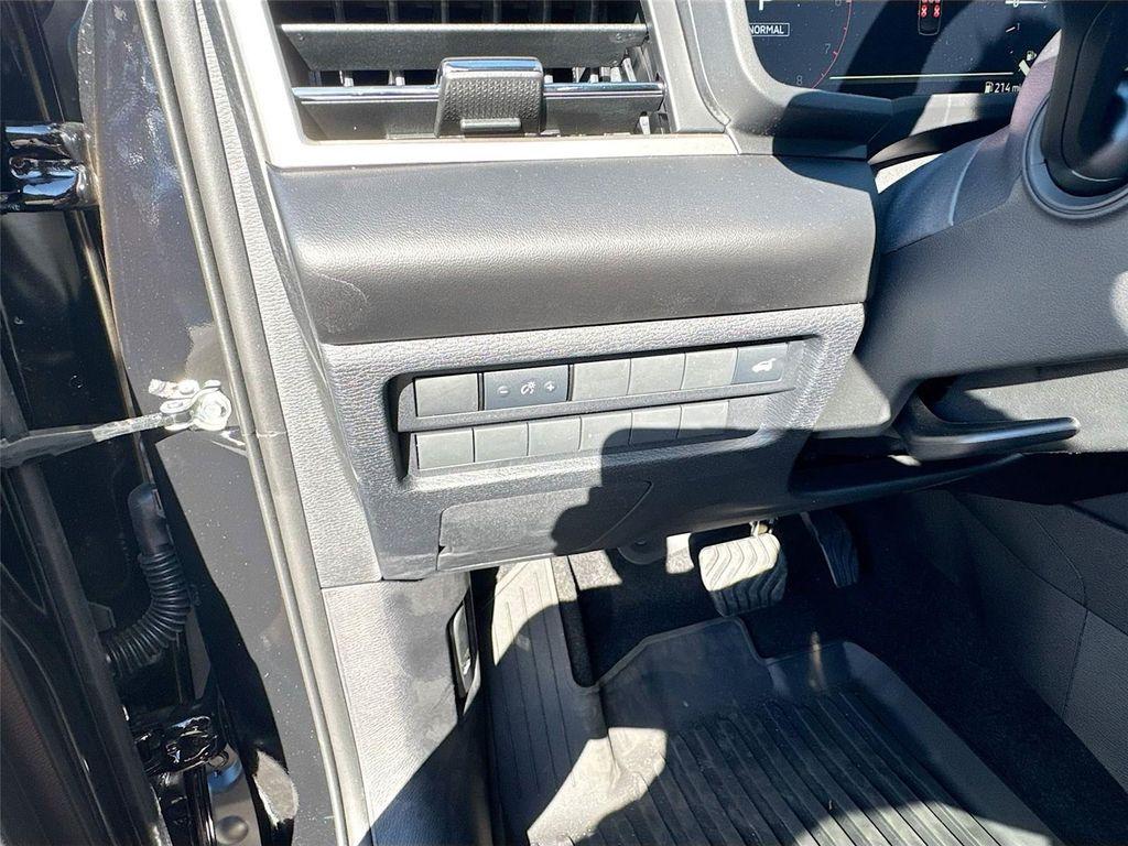 new 2025 Mitsubishi Outlander car, priced at $34,055