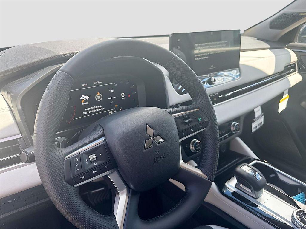 new 2025 Mitsubishi Outlander car, priced at $40,180