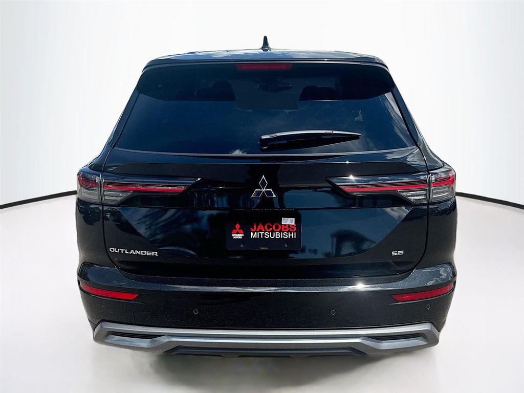 new 2025 Mitsubishi Outlander car, priced at $40,180