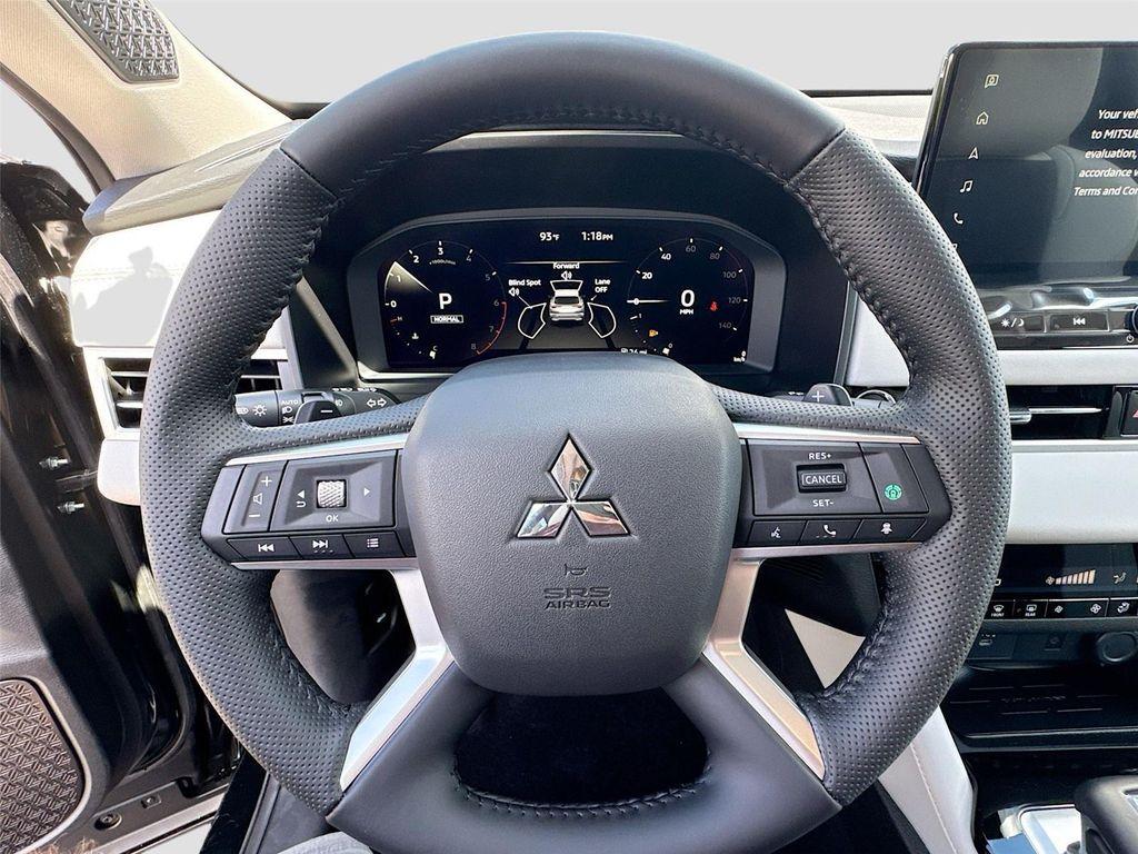 new 2025 Mitsubishi Outlander car, priced at $40,180