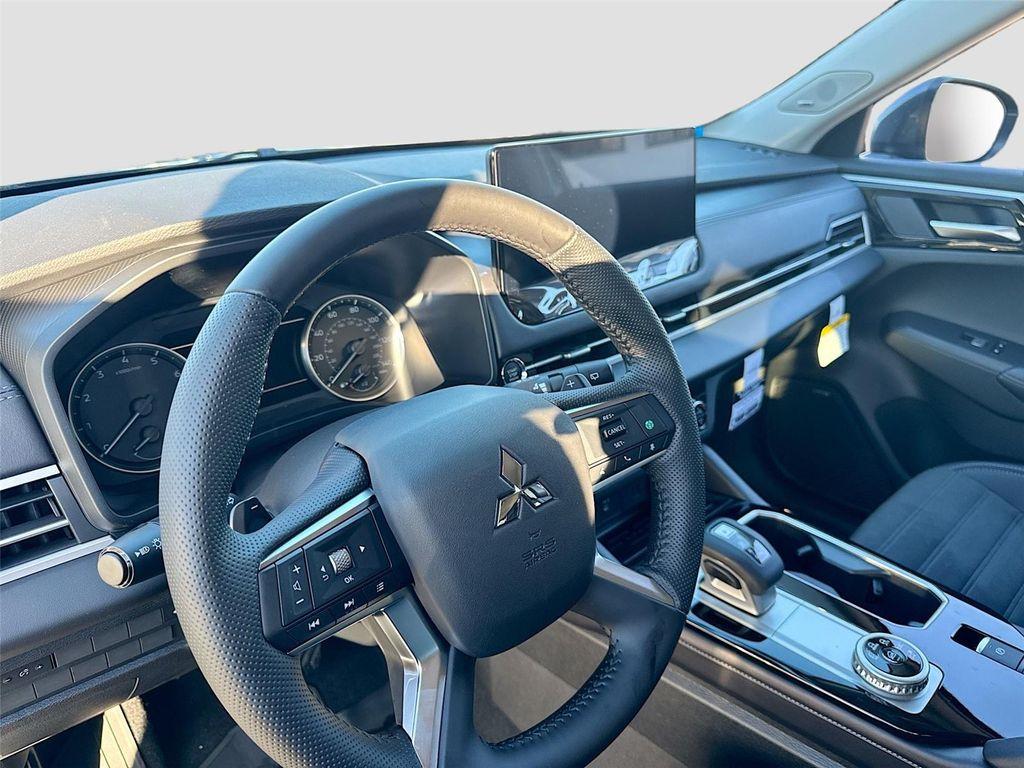 new 2025 Mitsubishi Outlander car, priced at $30,855