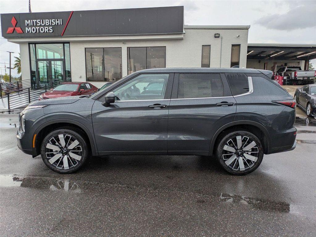 new 2025 Mitsubishi Outlander car, priced at $30,855