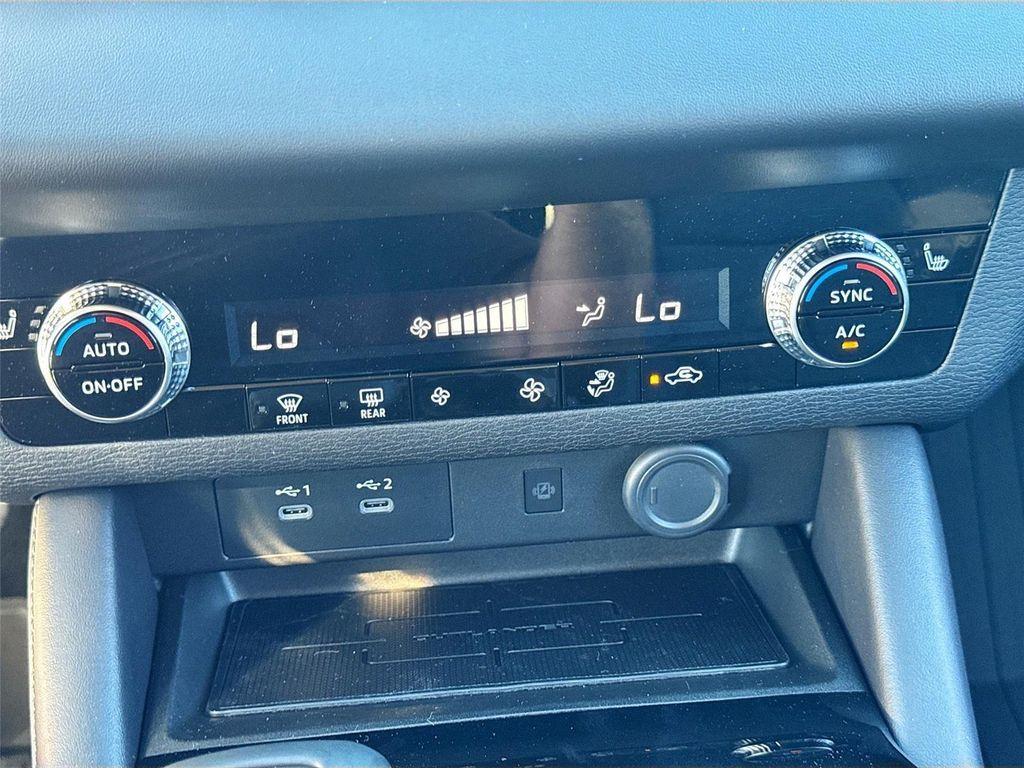 new 2025 Mitsubishi Outlander car, priced at $30,855