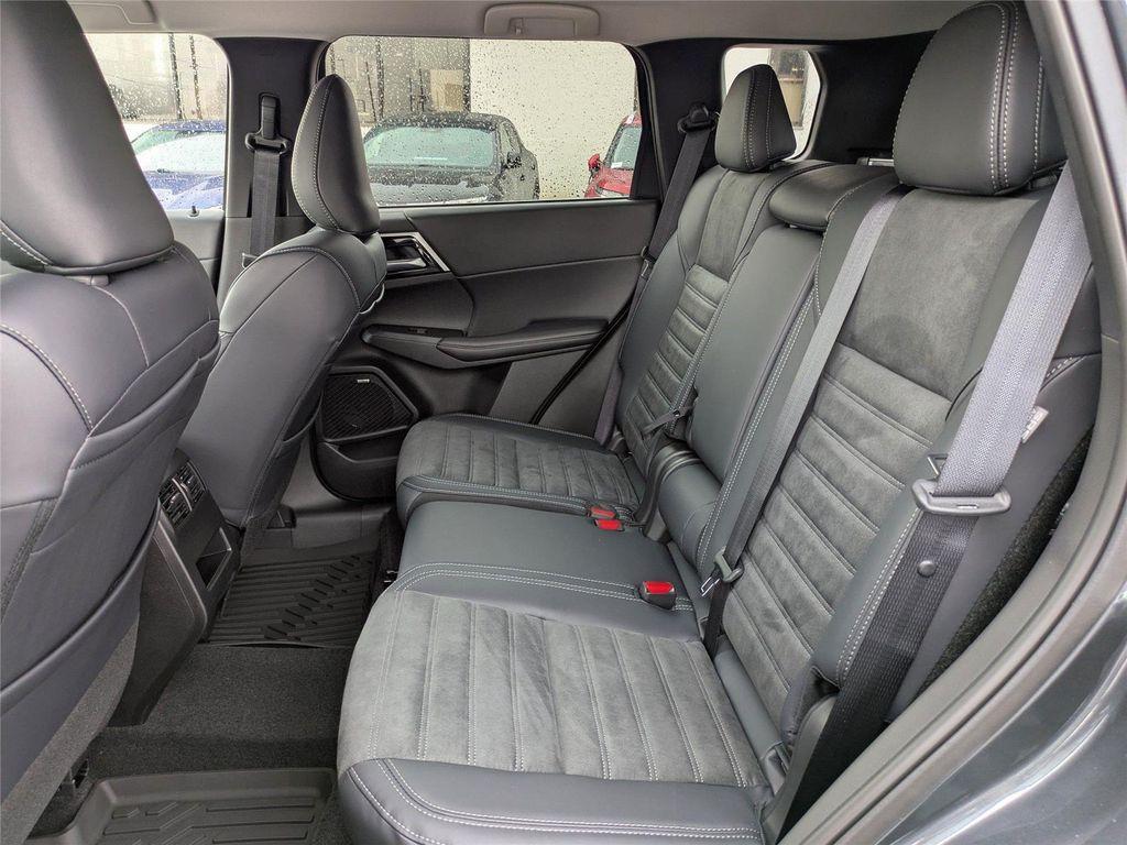 new 2025 Mitsubishi Outlander car, priced at $30,855