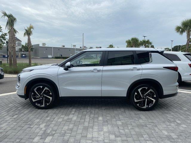 new 2024 Mitsubishi Outlander car, priced at $26,930