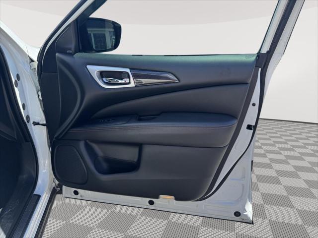 used 2020 Nissan Pathfinder car, priced at $20,995