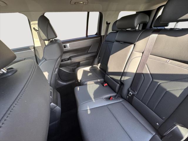used 2025 Hyundai Santa Fe car, priced at $36,995