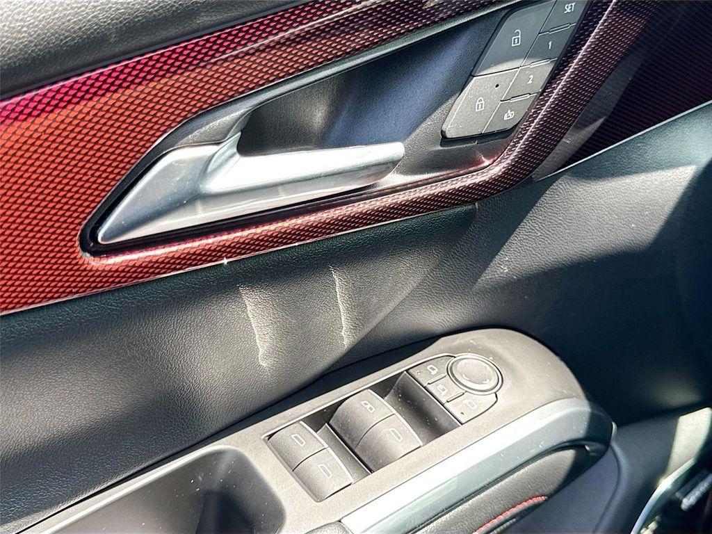 used 2024 Chevrolet Traverse car, priced at $44,000