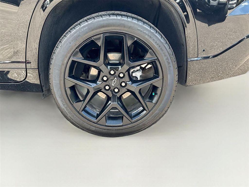 used 2024 Chevrolet Traverse car, priced at $44,000