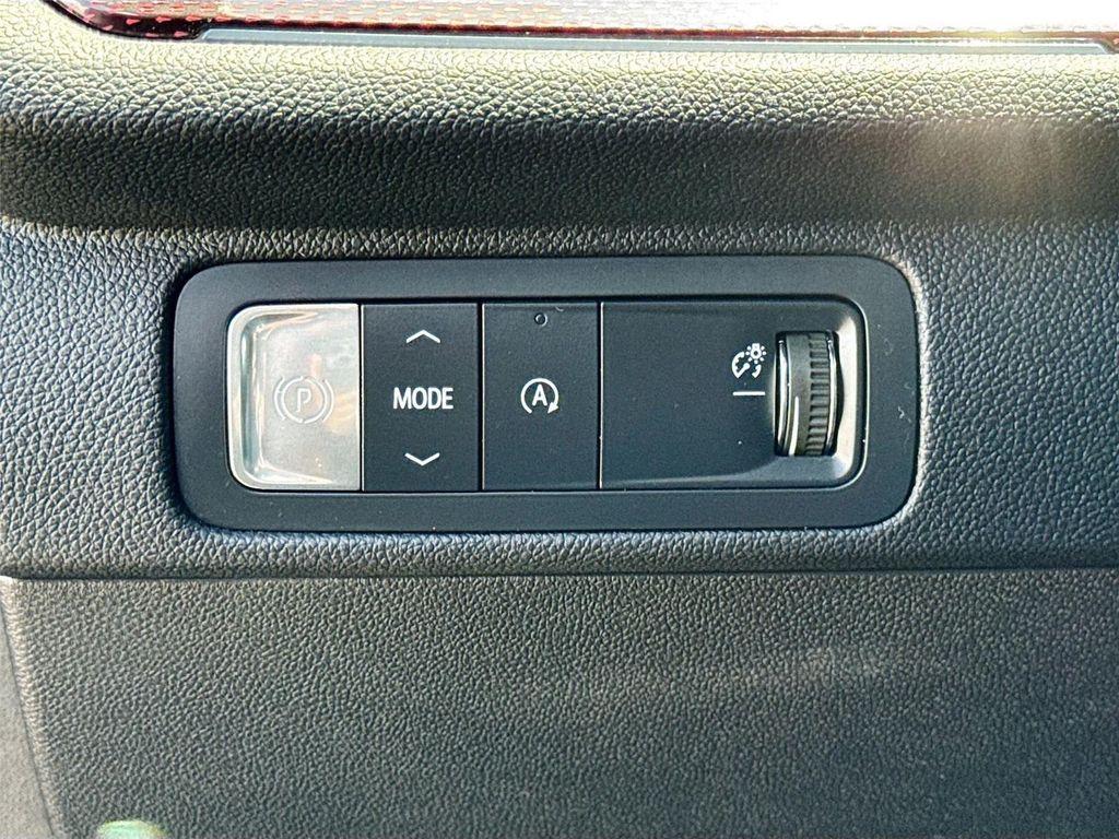 used 2024 Chevrolet Traverse car, priced at $44,000