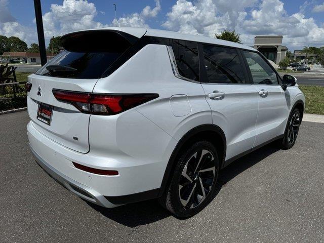 new 2024 Mitsubishi Outlander car, priced at $34,285