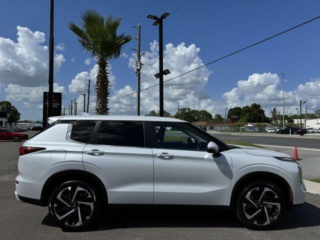 new 2024 Mitsubishi Outlander car, priced at $34,285