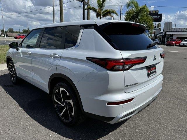 new 2024 Mitsubishi Outlander car, priced at $34,285