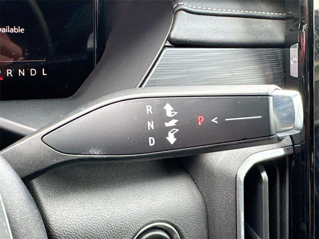 used 2025 GMC Acadia car, priced at $34,500