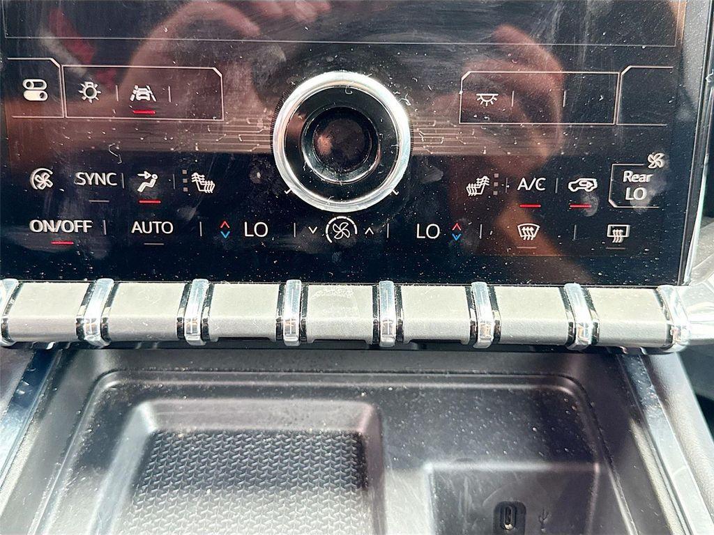 used 2025 GMC Acadia car, priced at $34,500