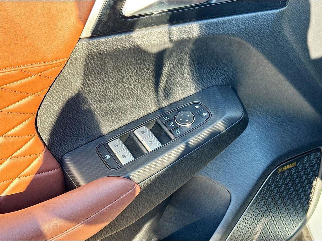 new 2025 Mitsubishi Outlander car, priced at $38,880