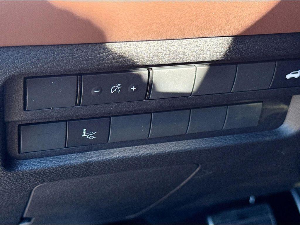 new 2025 Mitsubishi Outlander car, priced at $38,880