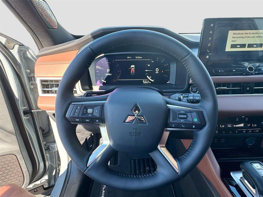 new 2025 Mitsubishi Outlander car, priced at $38,880