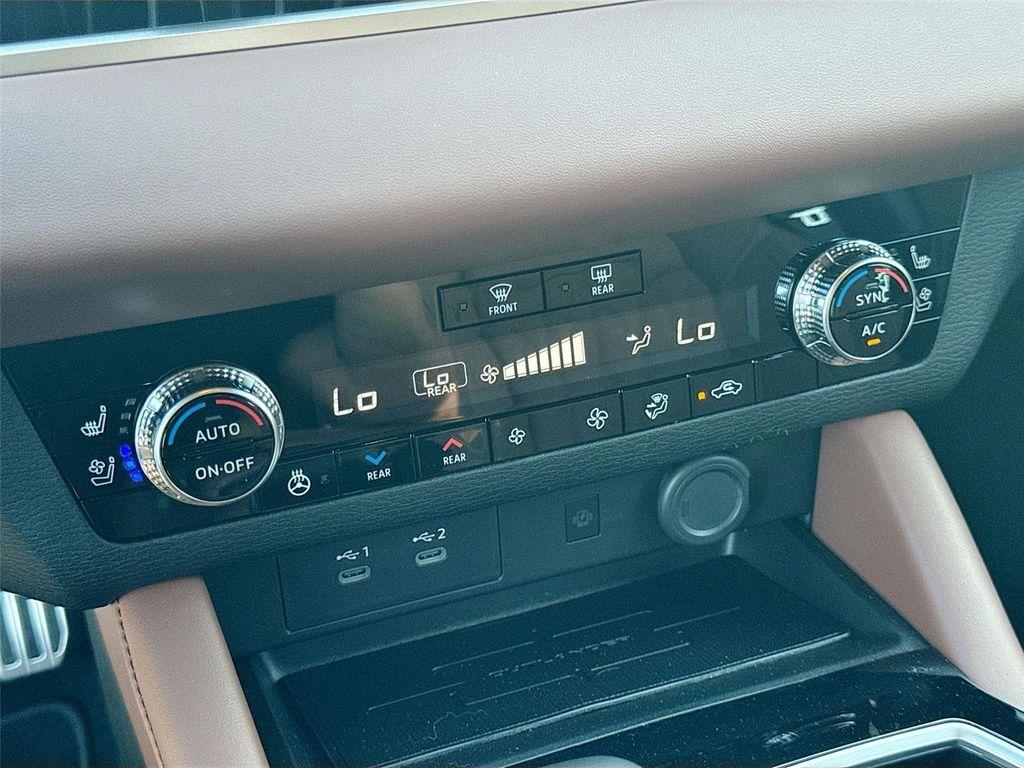 new 2025 Mitsubishi Outlander car, priced at $38,880