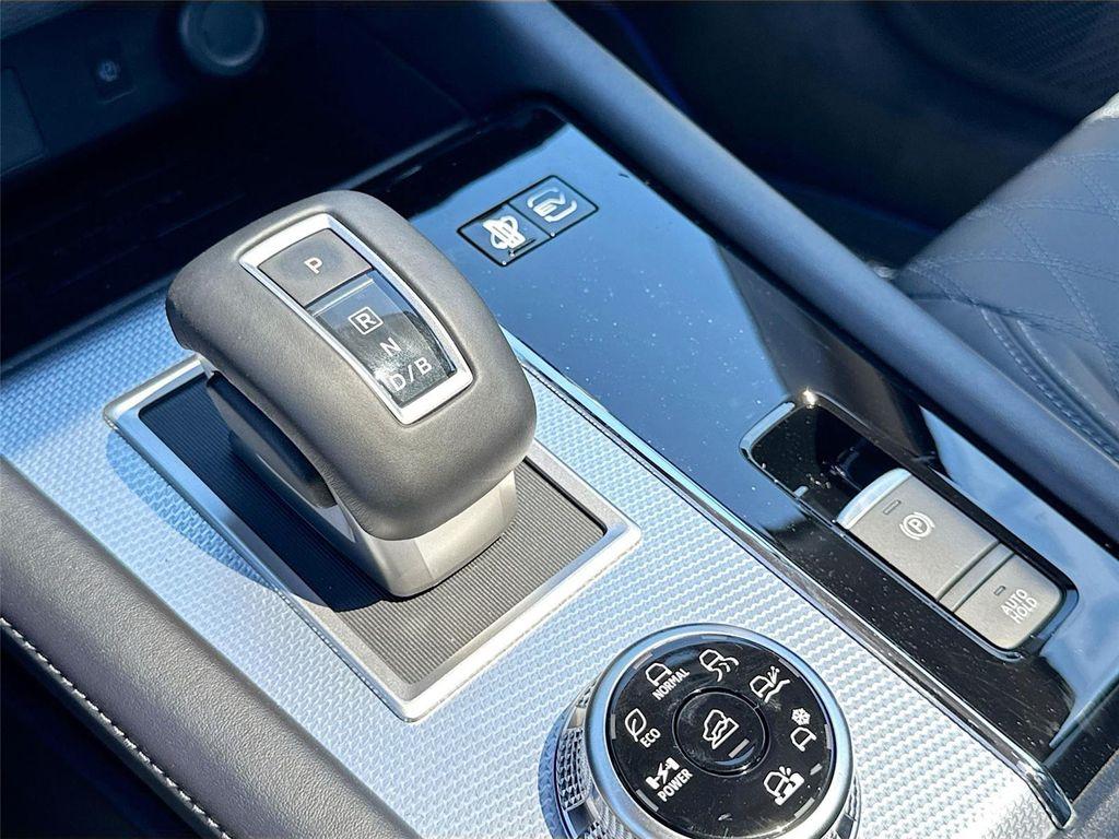 new 2025 Mitsubishi Outlander PHEV car, priced at $43,265