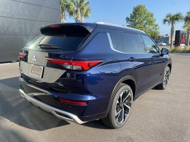 new 2024 Mitsubishi Outlander car, priced at $27,270