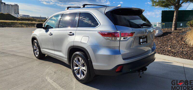 used 2015 Toyota Highlander car, priced at $17,995