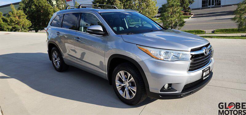 used 2015 Toyota Highlander car, priced at $17,995