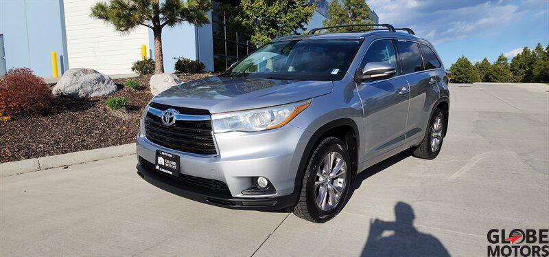 used 2015 Toyota Highlander car, priced at $17,995