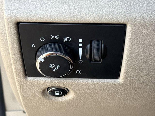 used 2015 Jeep Grand Cherokee car, priced at $13,430