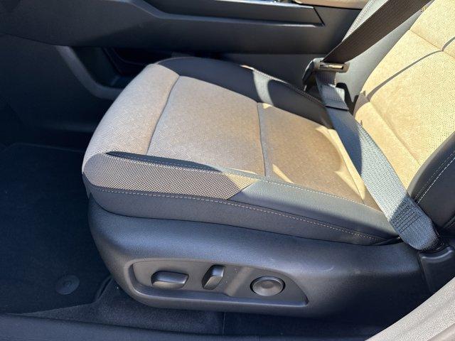 new 2026 Chevrolet Equinox car, priced at $37,610