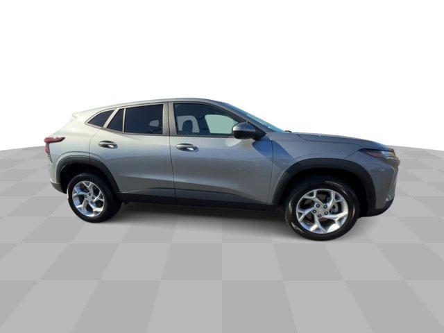 used 2024 Chevrolet Trax car, priced at $19,489