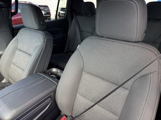 new 2026 Chevrolet Traverse car, priced at $43,615
