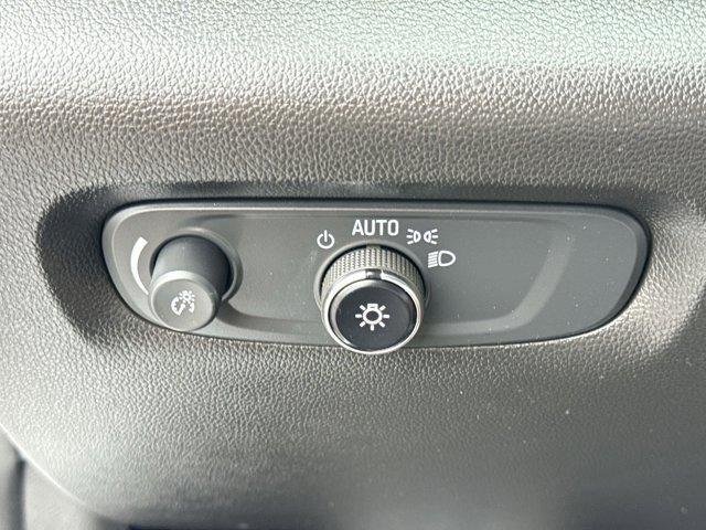 used 2021 Chevrolet Traverse car, priced at $20,037