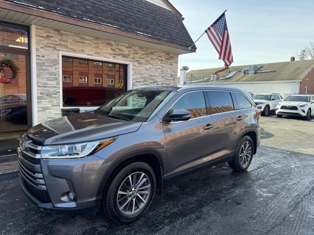 used 2019 Toyota Highlander car, priced at $27,594