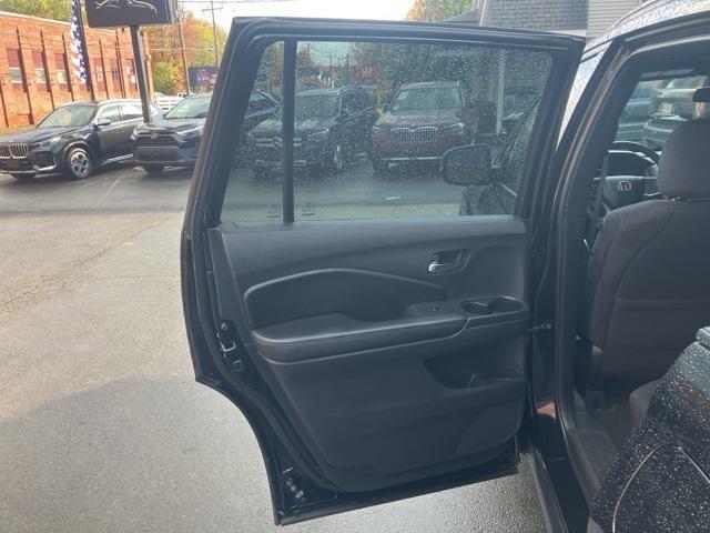 used 2022 Honda Pilot car, priced at $27,946