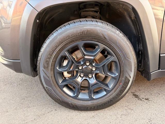 used 2022 Jeep Cherokee car, priced at $19,524