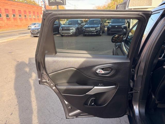 used 2022 Jeep Cherokee car, priced at $19,524