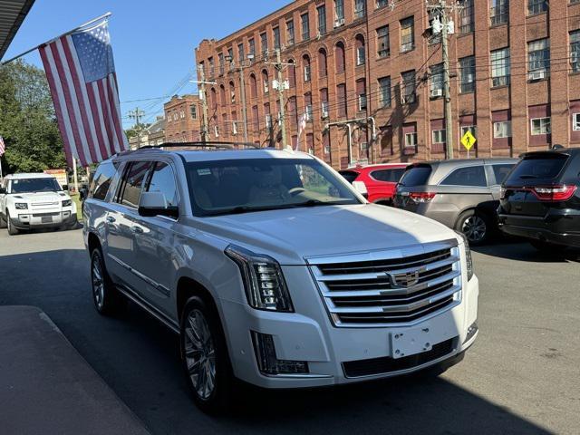 used 2020 Cadillac Escalade ESV car, priced at $38,678