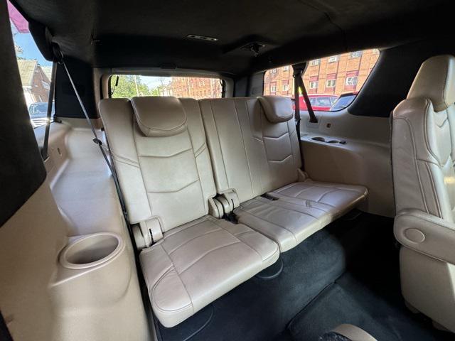 used 2020 Cadillac Escalade ESV car, priced at $38,678