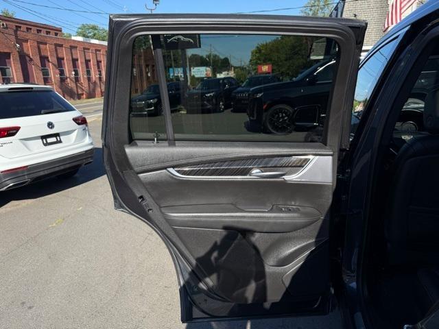 used 2021 Cadillac XT6 car, priced at $28,569