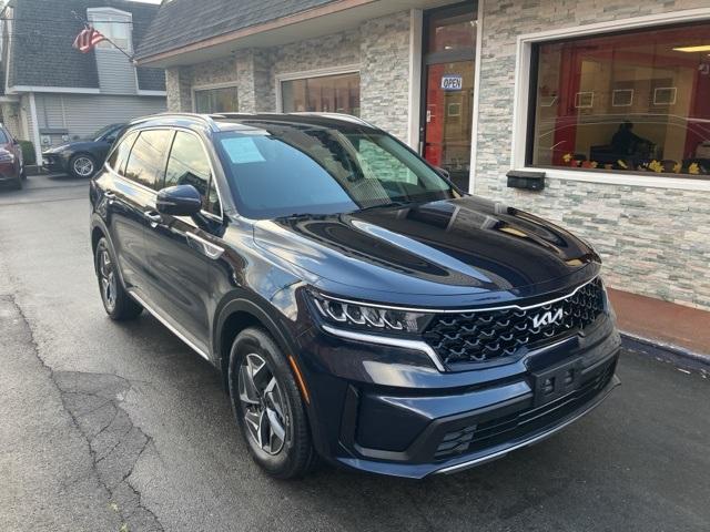 used 2022 Kia Sorento Hybrid car, priced at $26,109